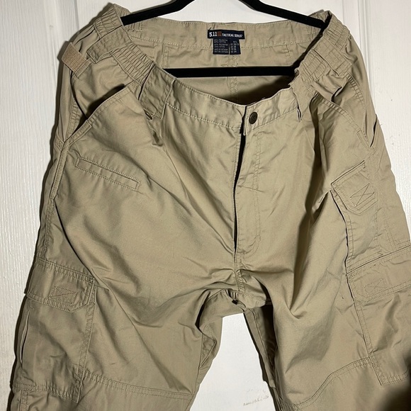 Women's 5.11 Tactical Cargo Pants Size 38 Regular 30 Inseam - Picture 1 of 7